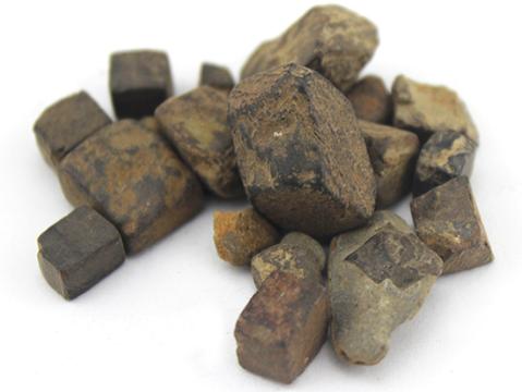 伪品黄铜矿冒充自然铜 使用注意鉴别